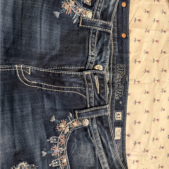Embroidered Blue Jeans - Picture 4 of 5